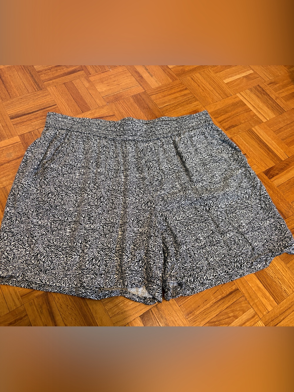 Denver Hayes Black & White A-Line Printed short